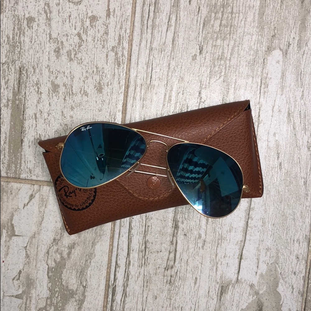 Rayban’s | Gold Frame/Mirror Blue lenses